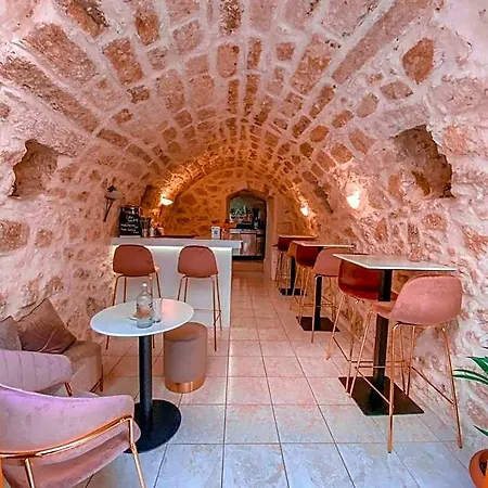 Aparthotel Archontiko Old Town 4*
