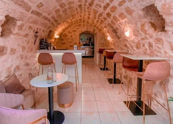 Archontiko Old Town Aparthotel