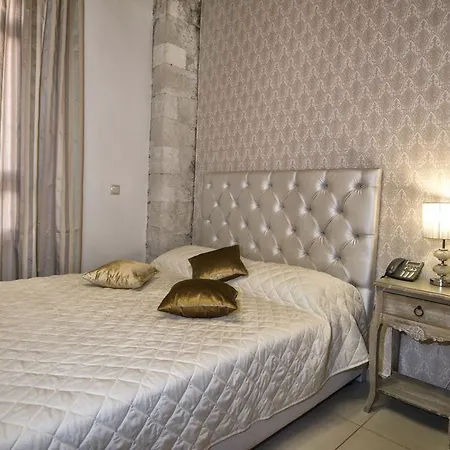 Archontiko Old Town 罗希姆诺