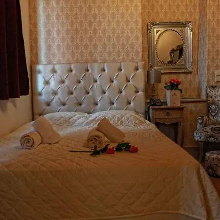 Archontiko Old Town 罗希姆诺