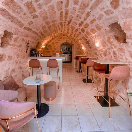 Archontiko Old Town 公寓式酒店